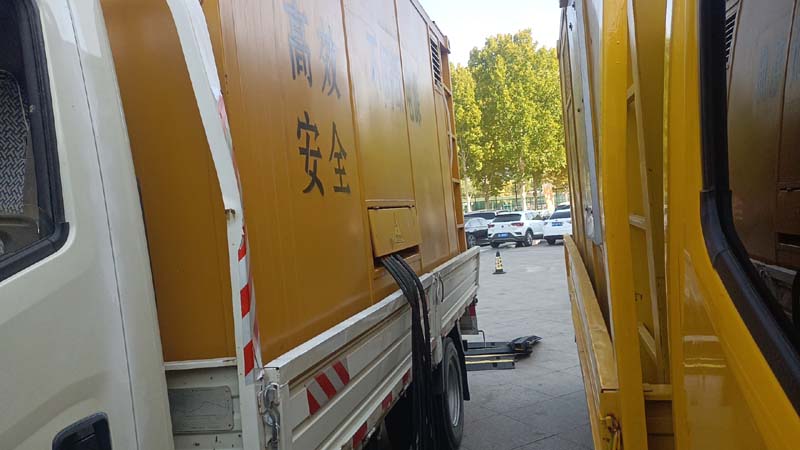 天宁如何判断柴油发电机组和UPS电源的切换时间是否符合要求？