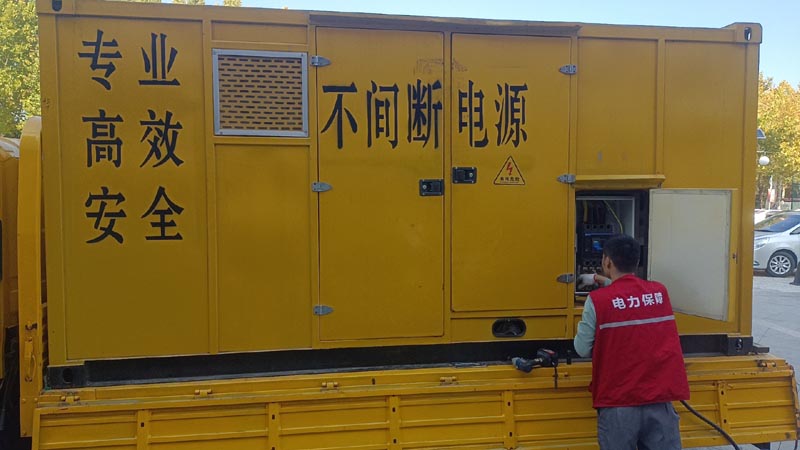 天宁柴油发电机组和UPS电源配合使用时，如何避免切换过程中的电力中断？